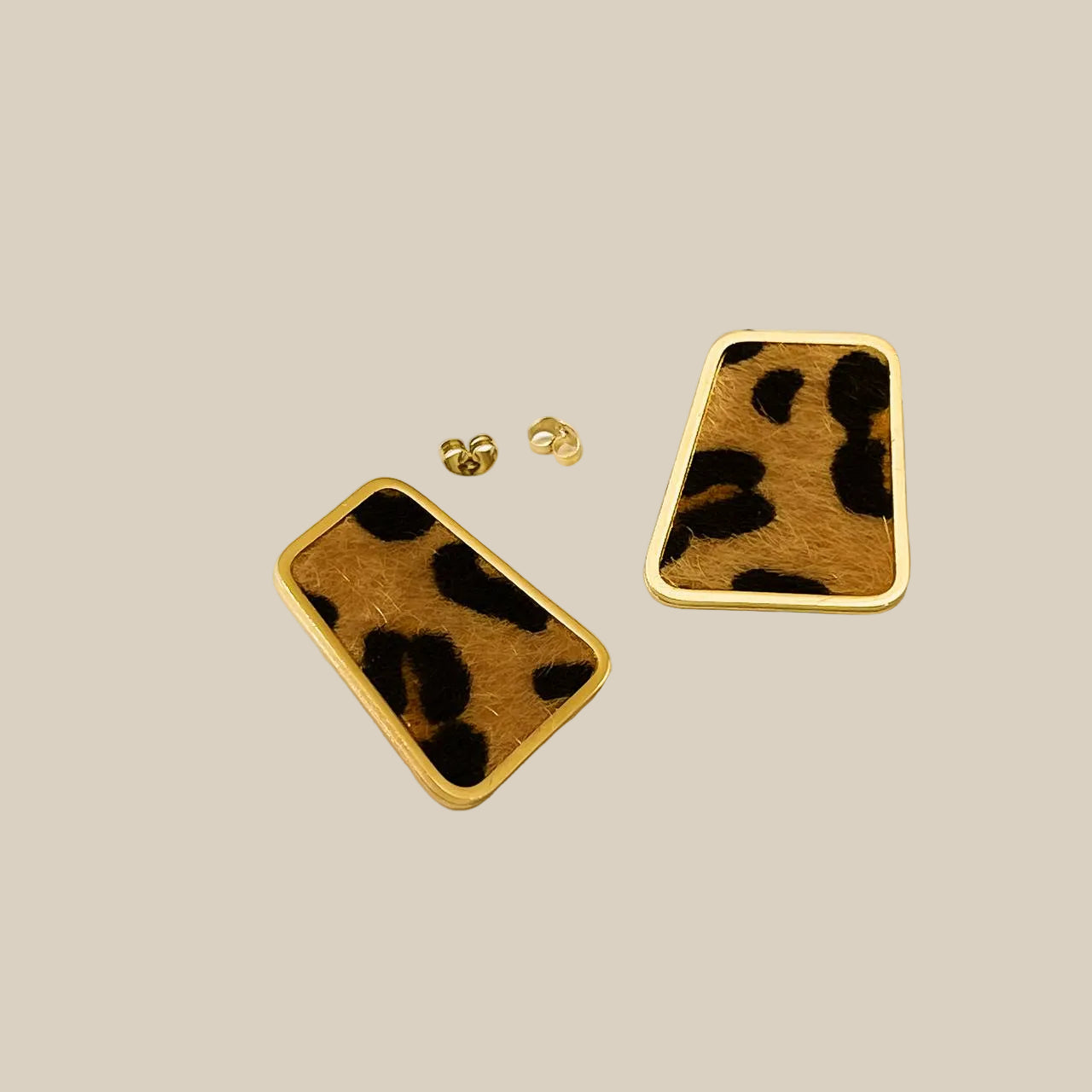 Leopard printed earings